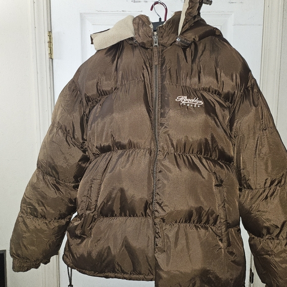 Coat - Picture 4 of 8